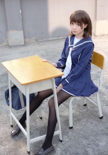 灰色的果实