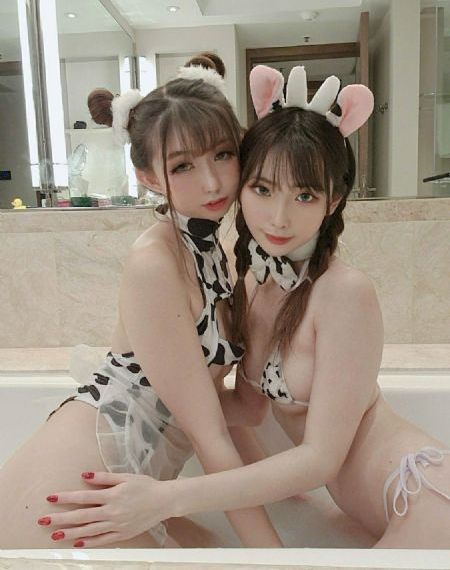 公交上高潮的丁芷晴