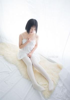 动漫男女扒内衣揉捏胸的视频